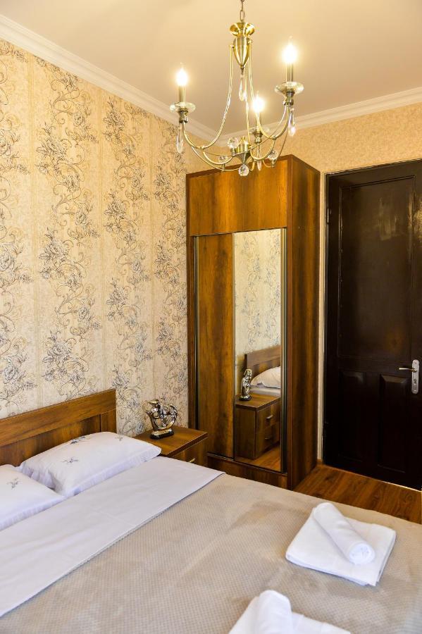 Gold Guest House Kutaisi Exterior photo