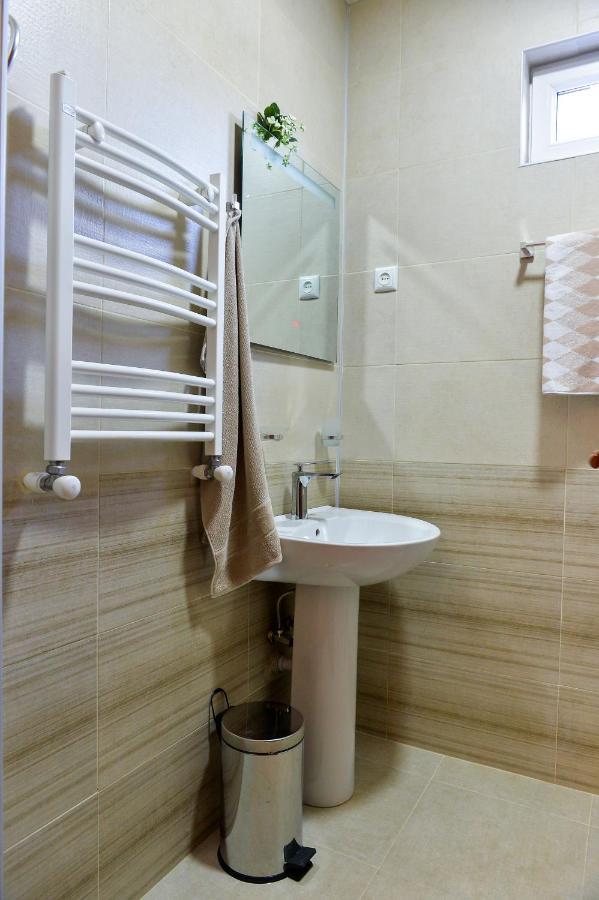 Gold Guest House Kutaisi Exterior photo