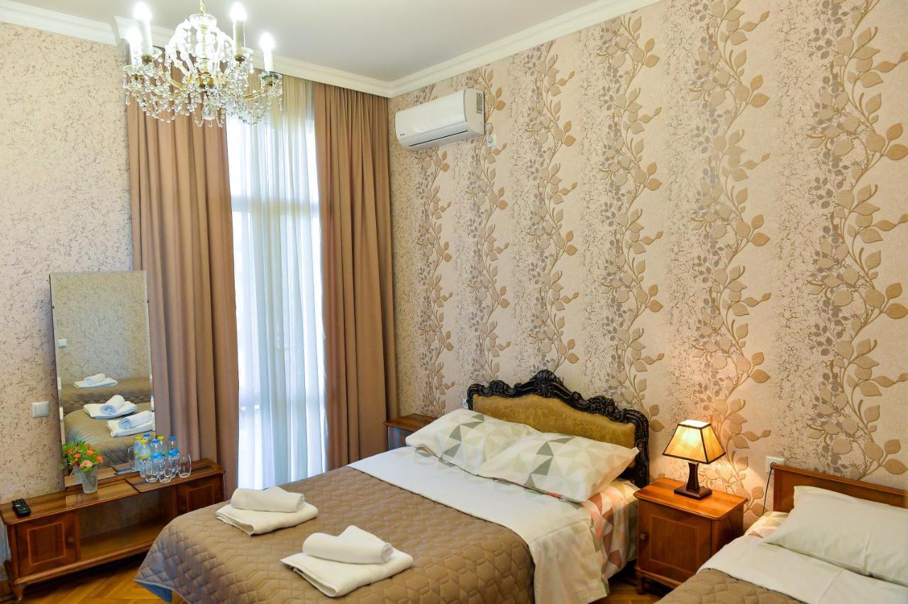 Gold Guest House Kutaisi Exterior photo