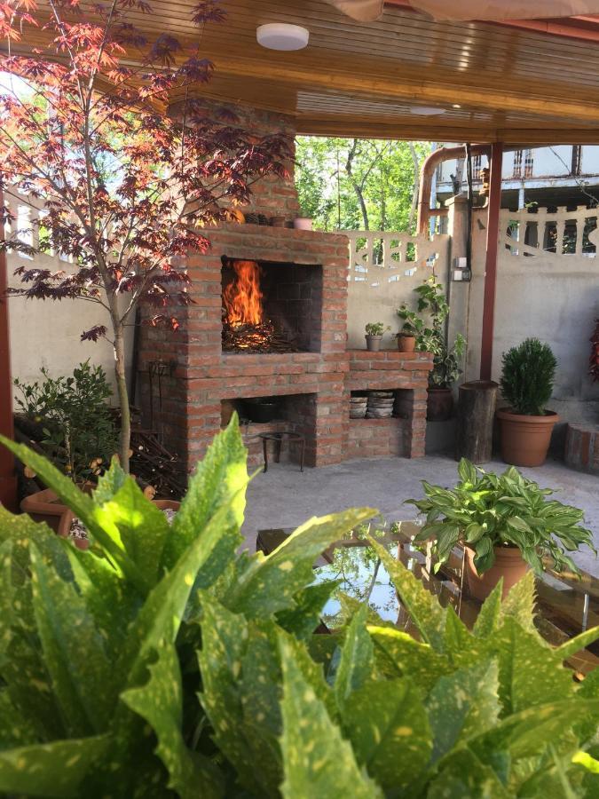 Gold Guest House Kutaisi Exterior photo